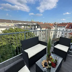 Contemporary With Stunning Views 20 Wien