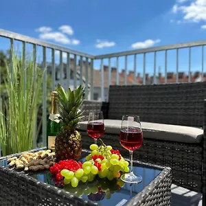 New With Spacious Balcony 18 Wien